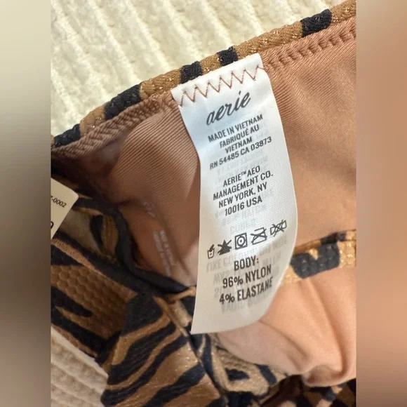 NWT Aerie Tiger Print Bikini Top - Size Small - Picture 7 of 7